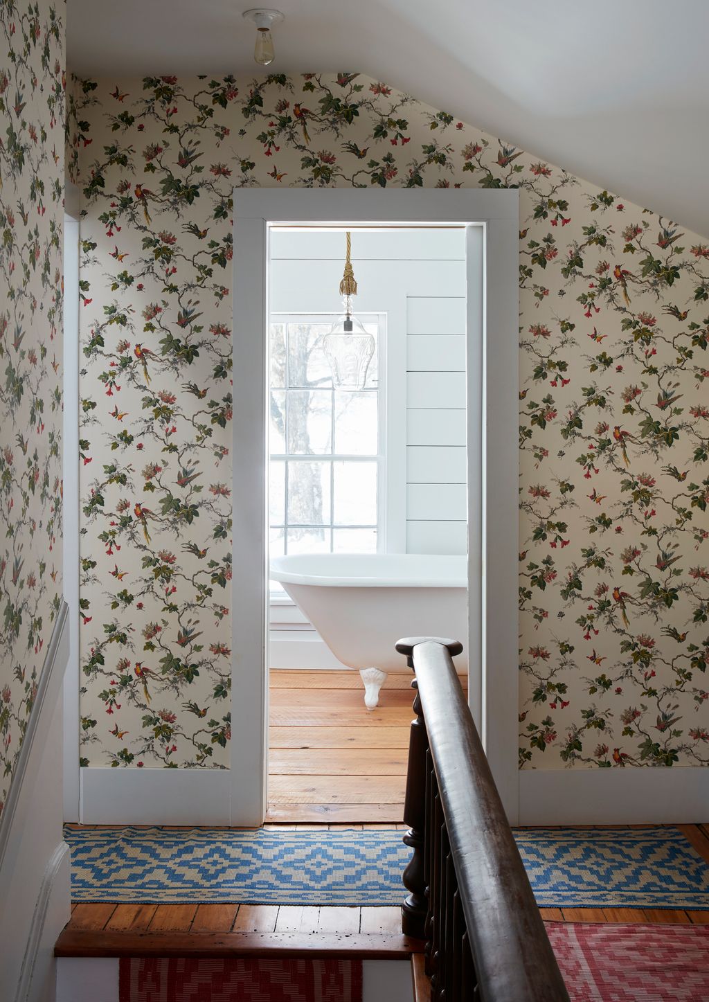 Image may contain Tub Bathtub and Indoors