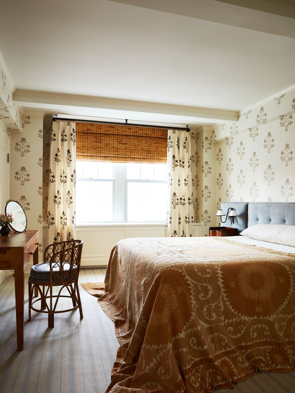 Image may contain Room Bedroom Indoors Furniture Chair Home Decor and Bed