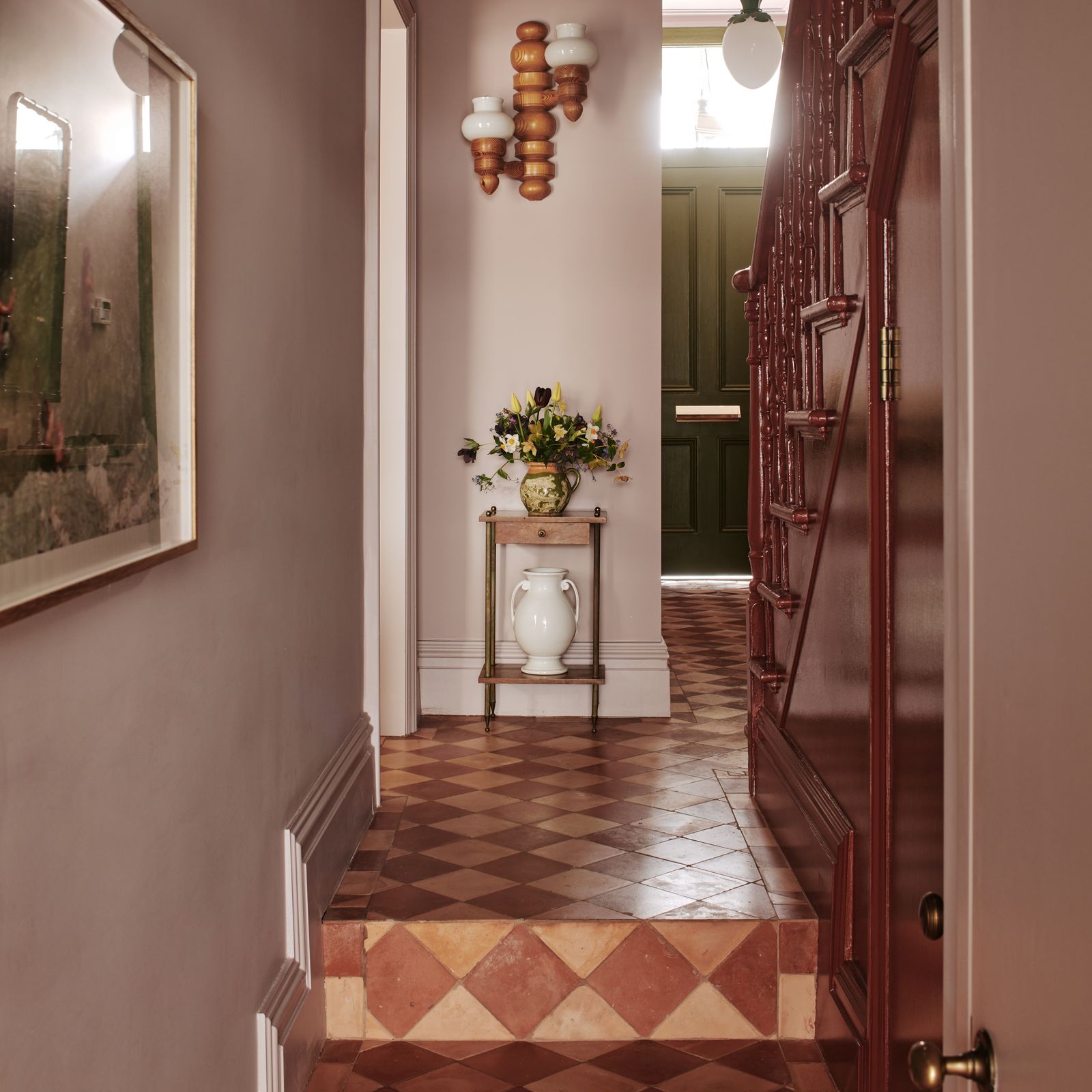 23 ways to lighten up a dark hallway