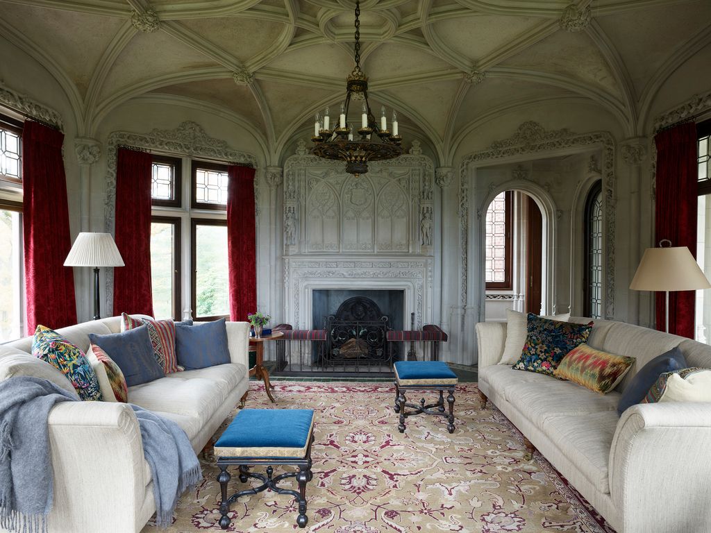 Image may contain Living Room Indoors Room Furniture Couch Interior Design and Waiting Room