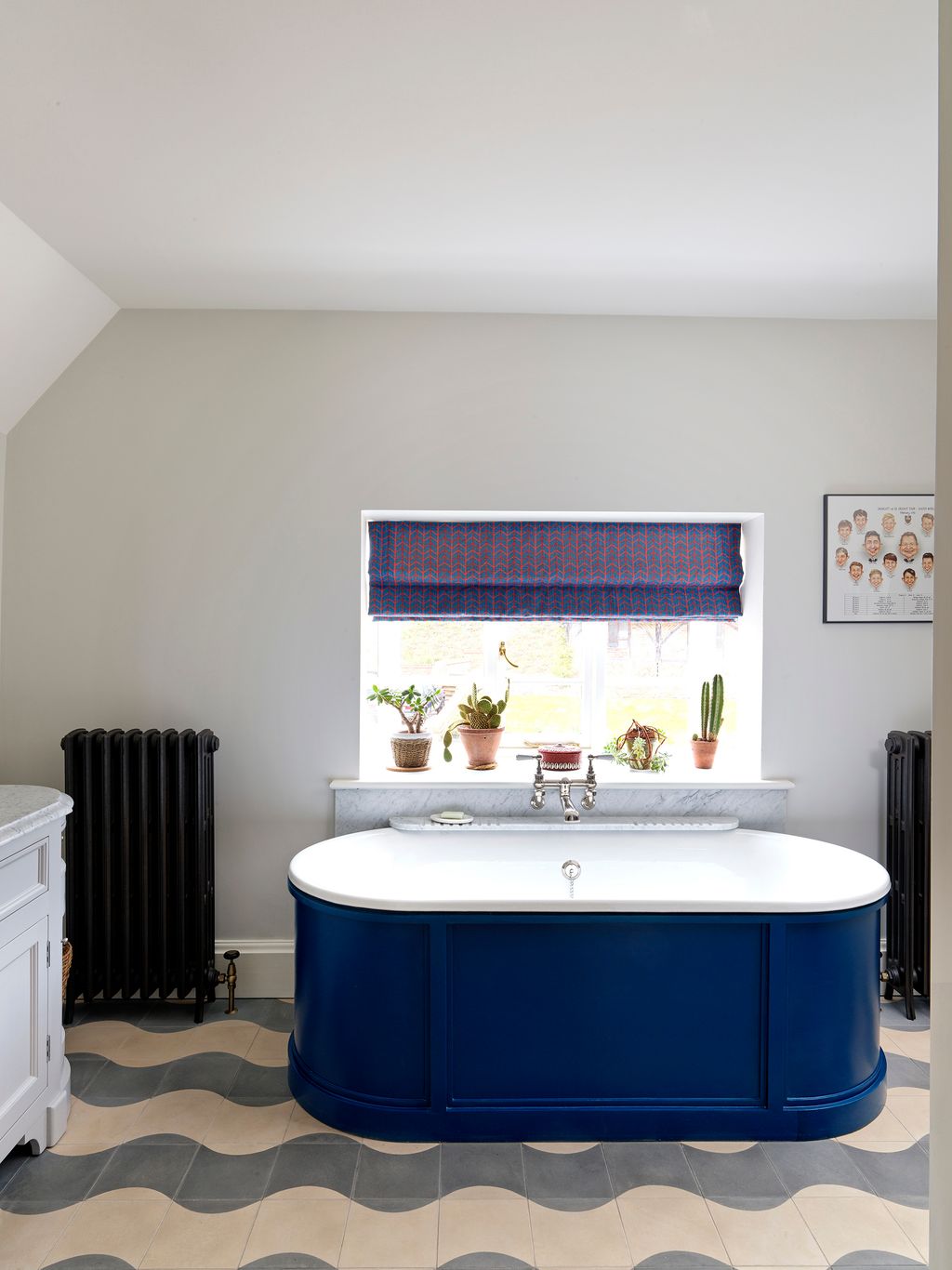 Image may contain Tub Bathtub Indoors Room Hot Tub and Jacuzzi