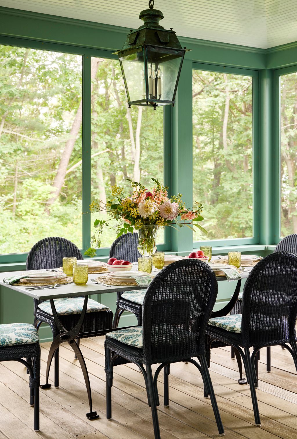 Furniture Chair Interior Design Indoors Plant Room Flower Blossom Table and Dining Table