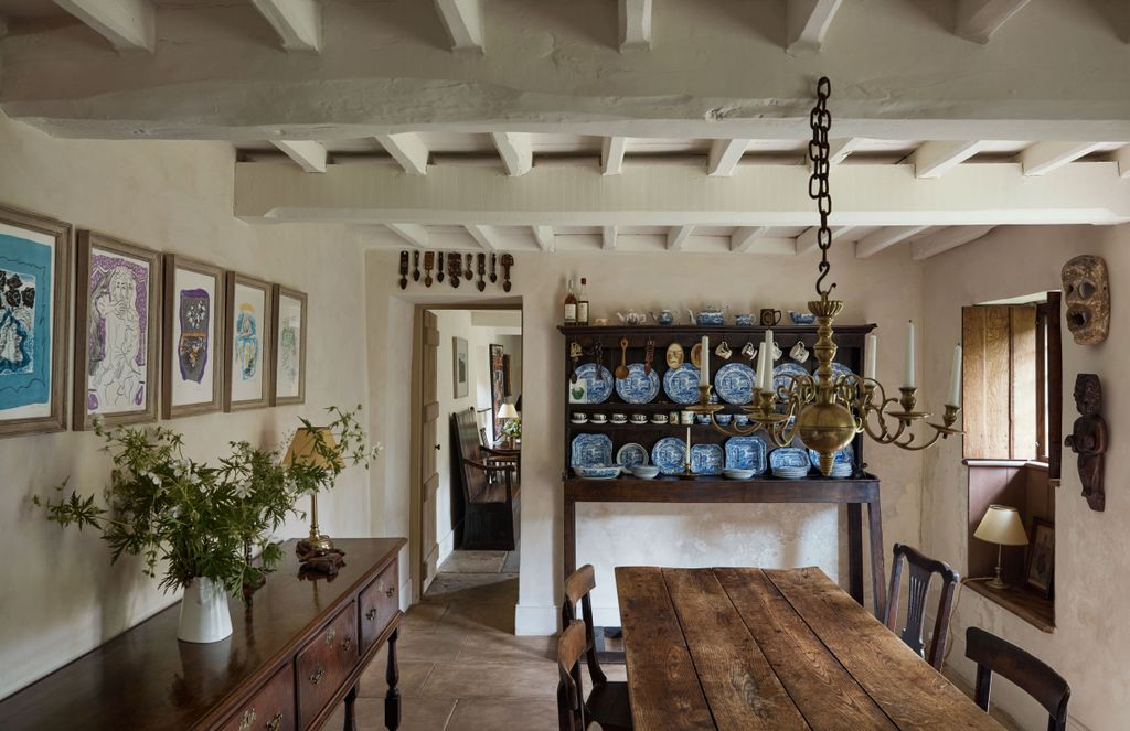 Faced with the daunting task of reviving this 17thcentury cottage in the Cotswolds Ben Adler and Pat Llewellyn enlisted...