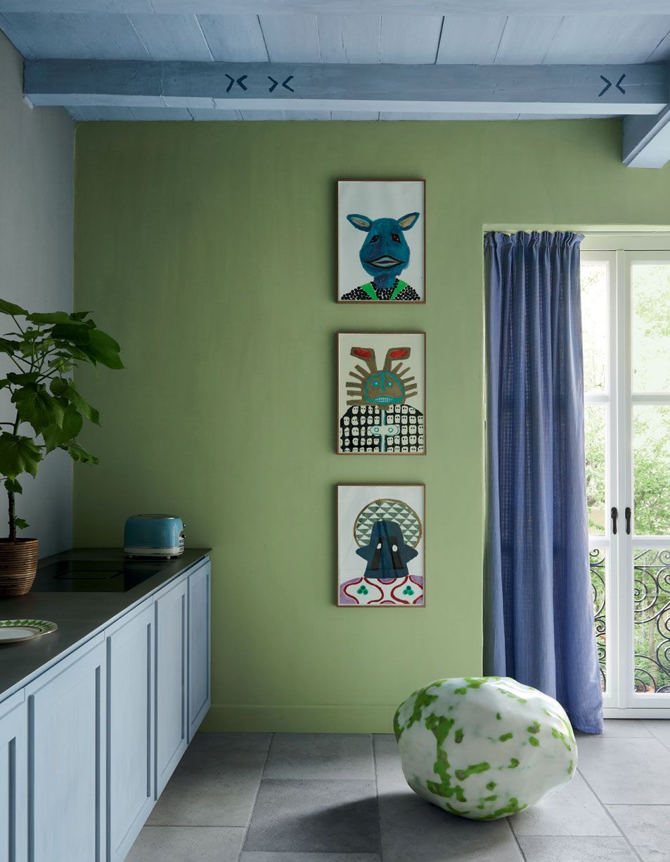 Image may contain Home Decor Indoors Room Corner Furniture and Interior Design
