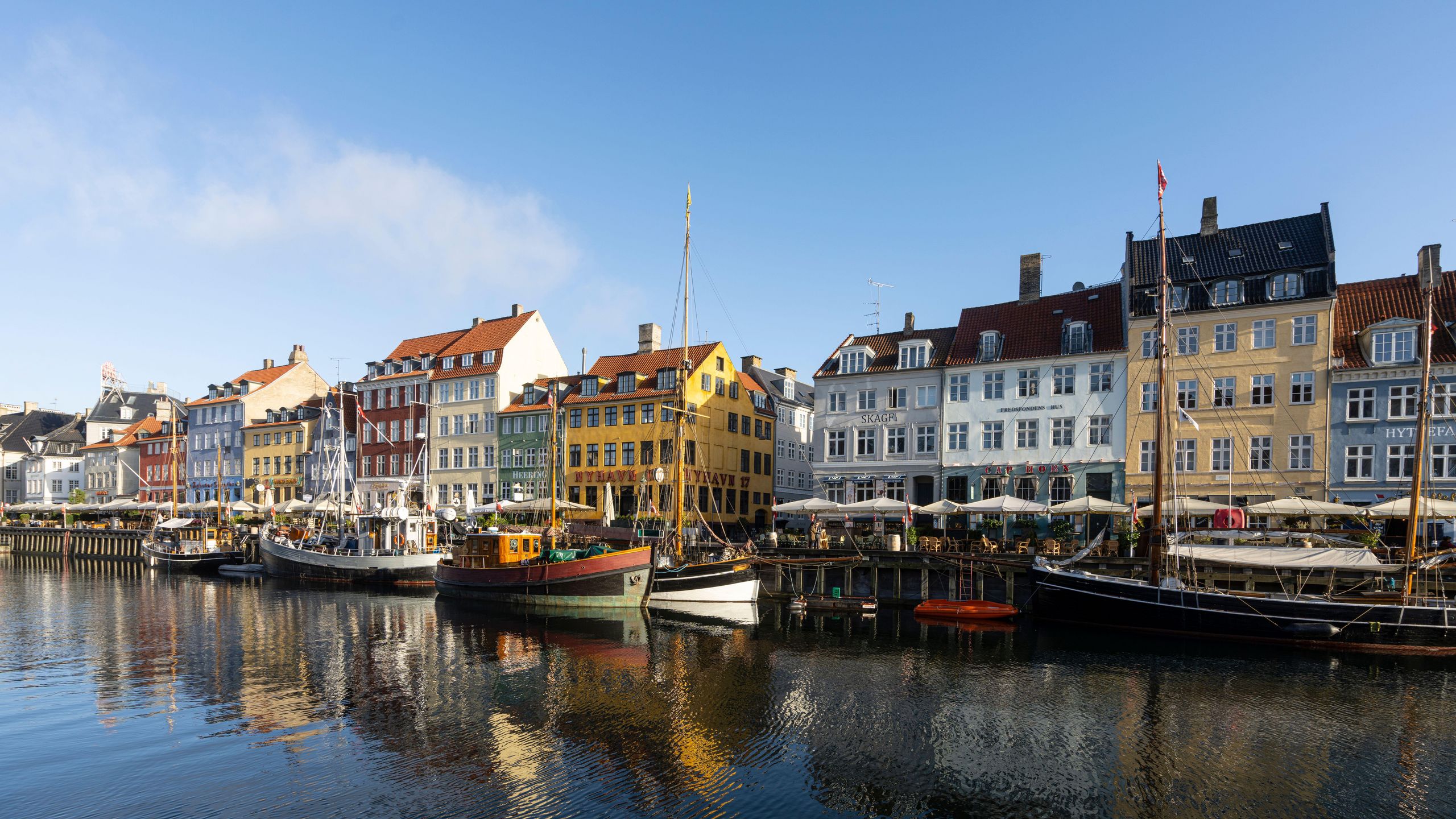Colourful houses on the Nyhavn canal