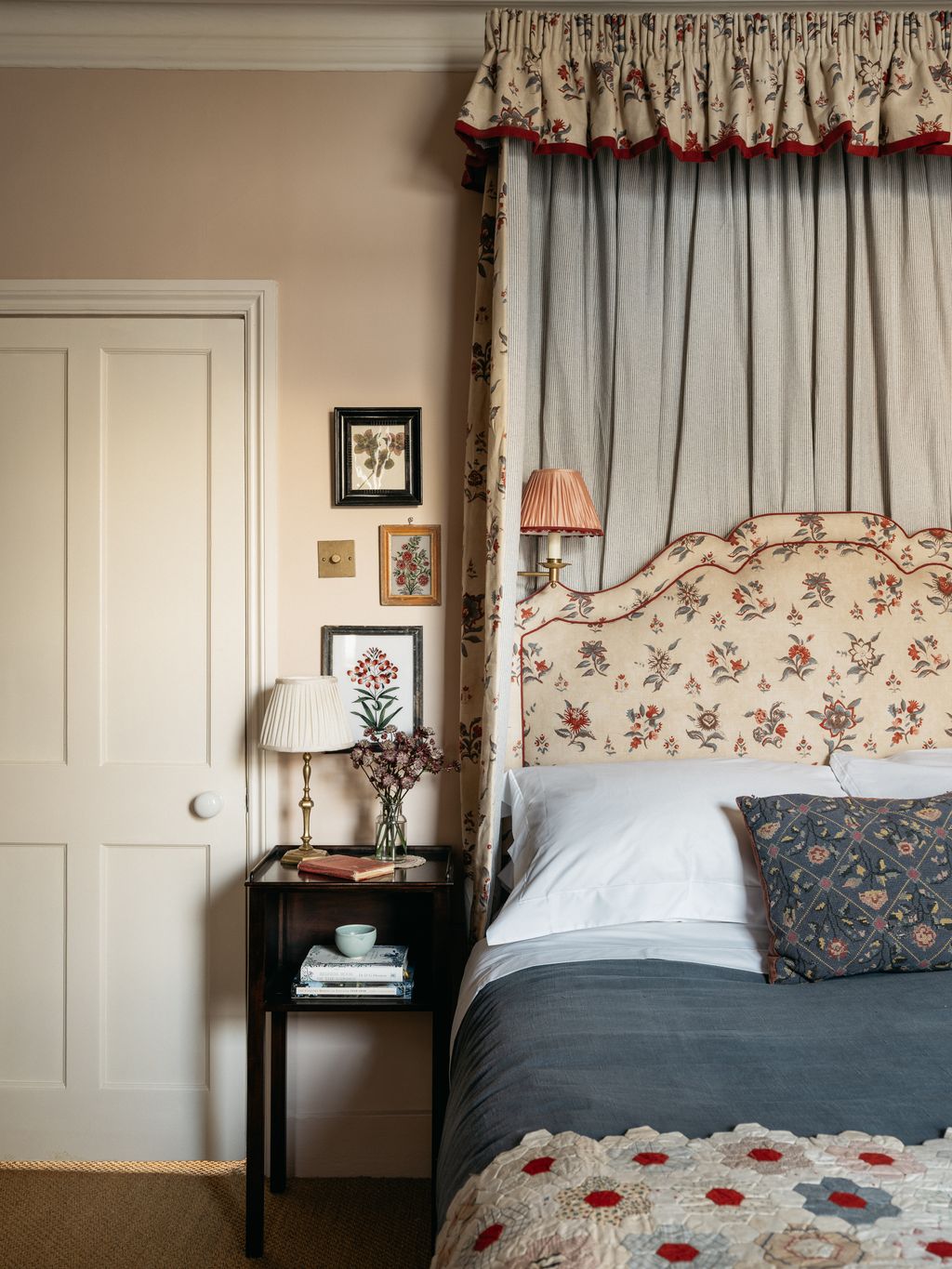 Charlottes bedroom is a confection of pretty fabrics set against walls in Farrow  Balls ‘Setting Plaster. The ‘Waldorf...