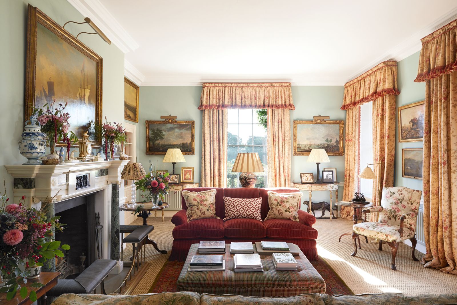 An 18thcentury house in the Cotswolds cleverly refreshed by Flora Soames