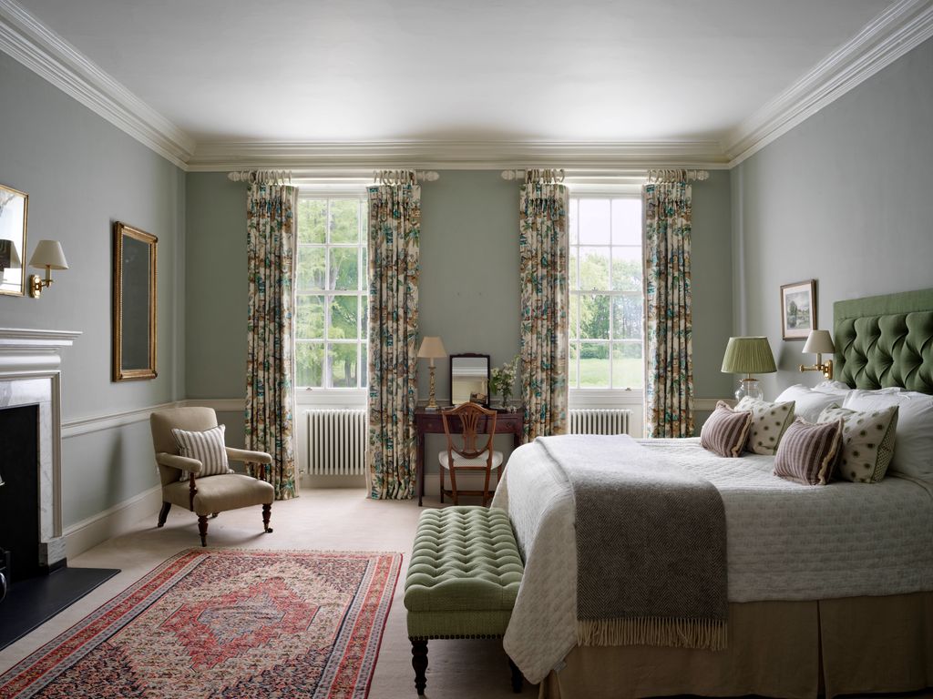 Indoors Room Furniture Bedroom Living Room Interior Design and Rug