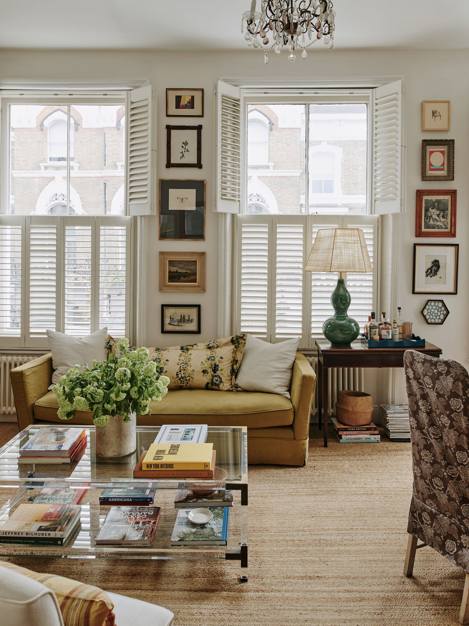 Slatted shutters cover the windows of this onebed flat in Chelsea.