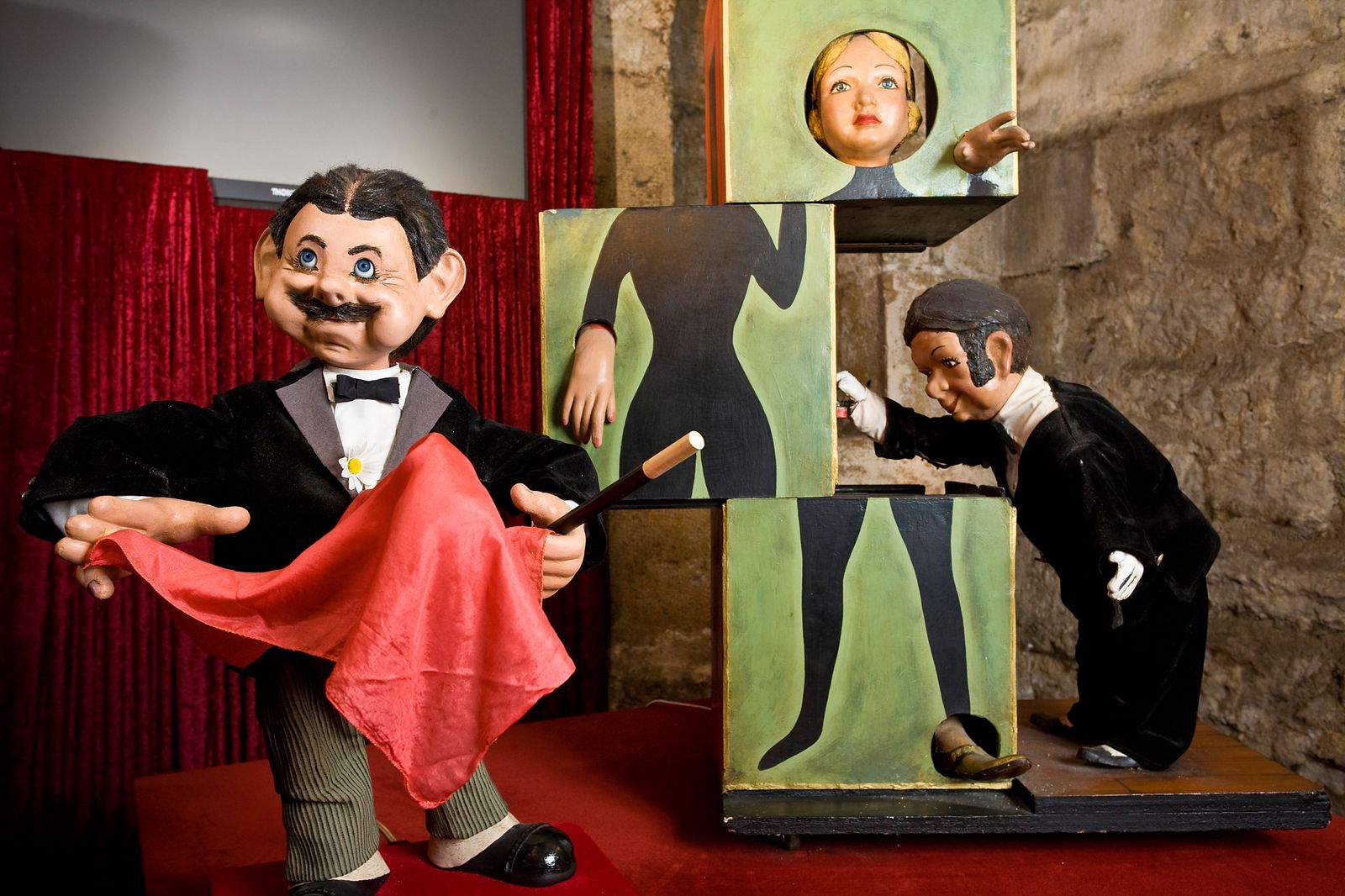 Inside the Muse de Magie.