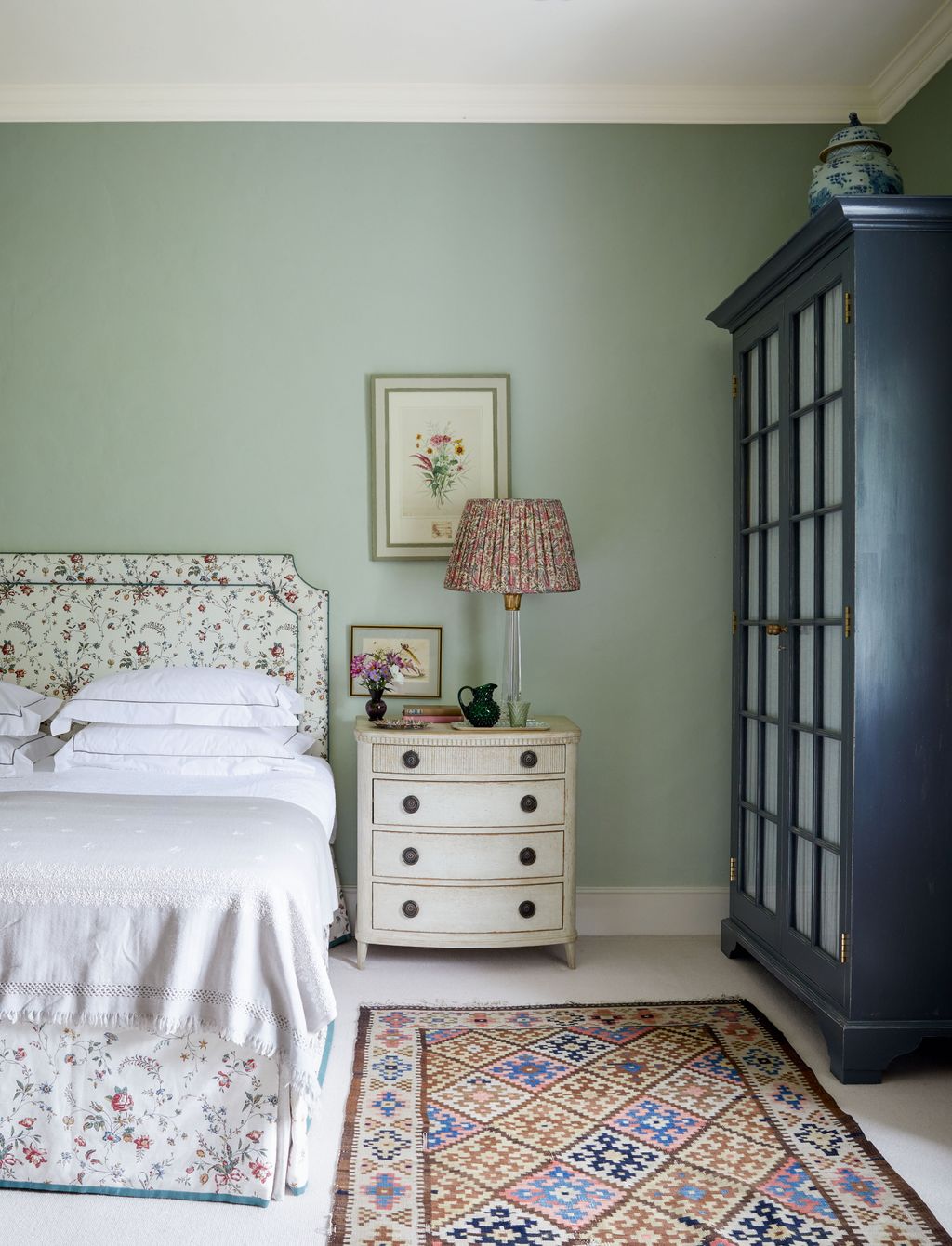 Modernising without losing character is no mean feat but Carlos Garcia has approached the decoration of this early...