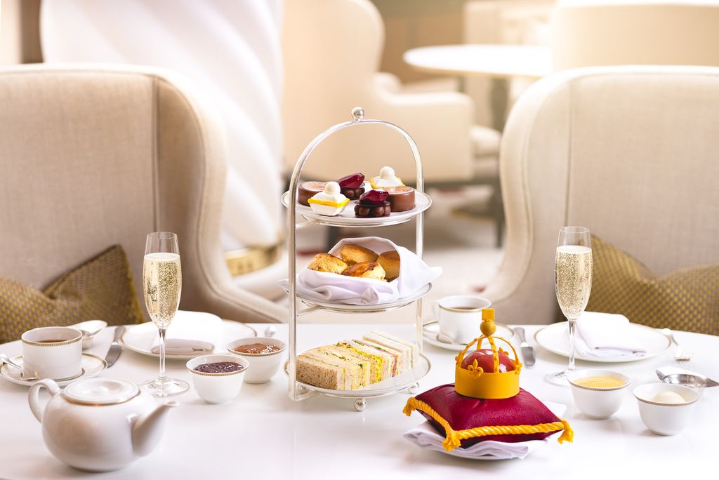 The Four Seasons at Ten Trinity Square's location  is as equally grand as the building itself. The grade IIlisted Art...