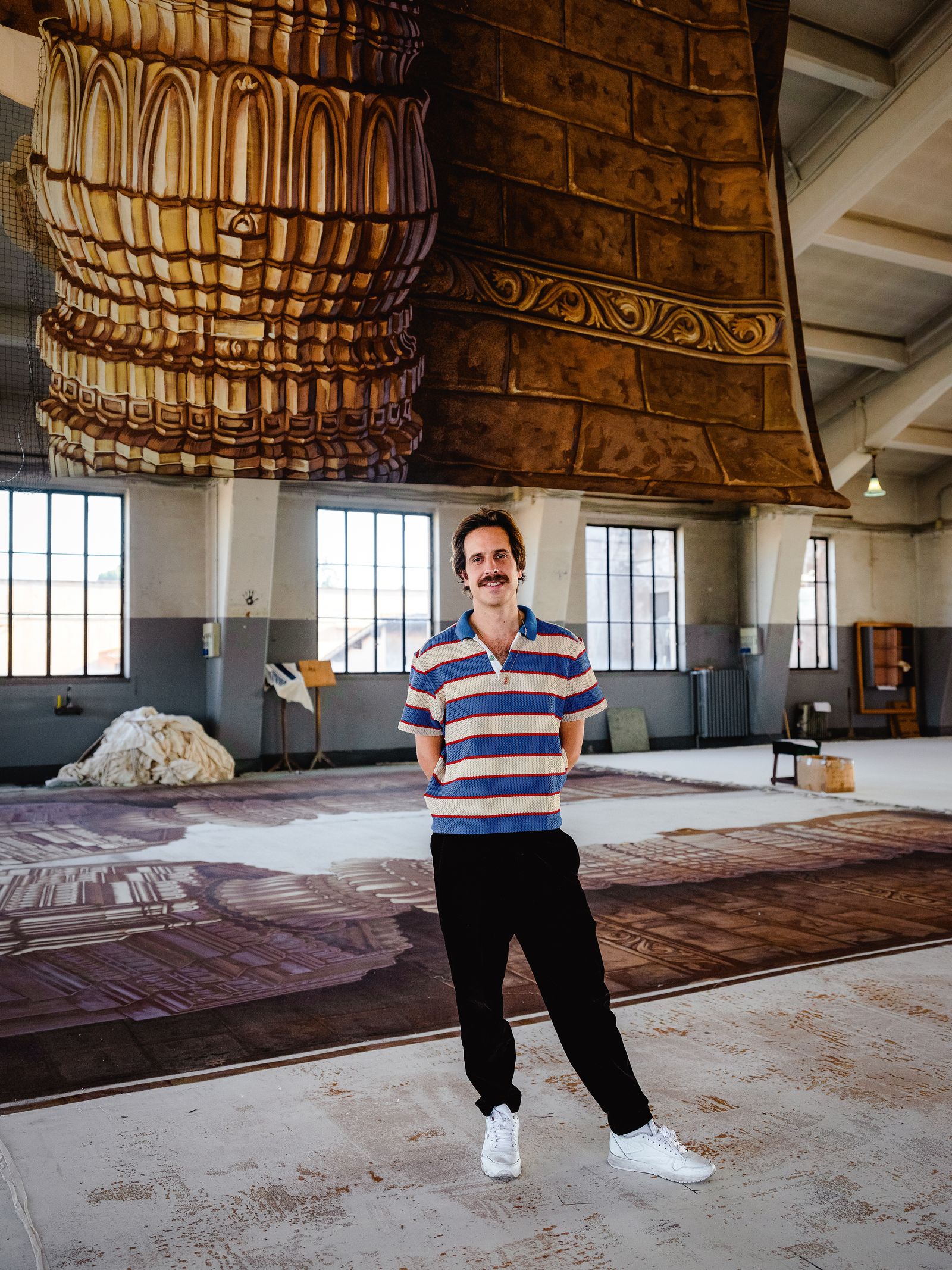 Ignasi in the atelier of the Opera di Roma in front of his set design for the new staging of La Bayadère
