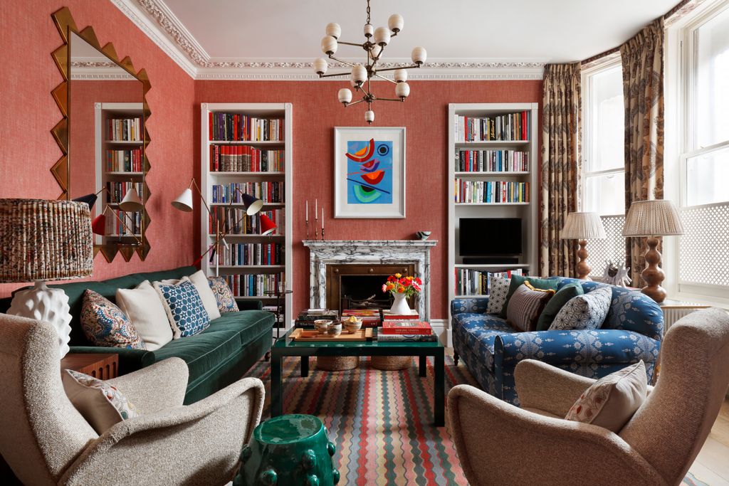 The sitting room of this charming Notting Hill piedàterre designed by The List member Sarah Peake of design firm Studio...
