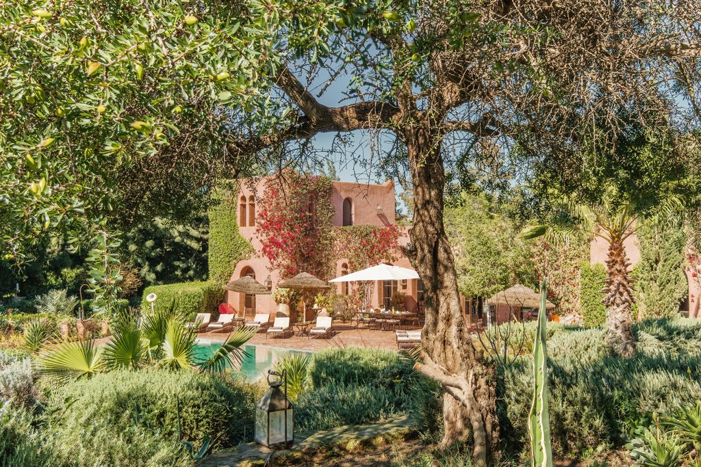 Booking a villa within a hotel creates the perfect balance between total independence and feeling well looked after....