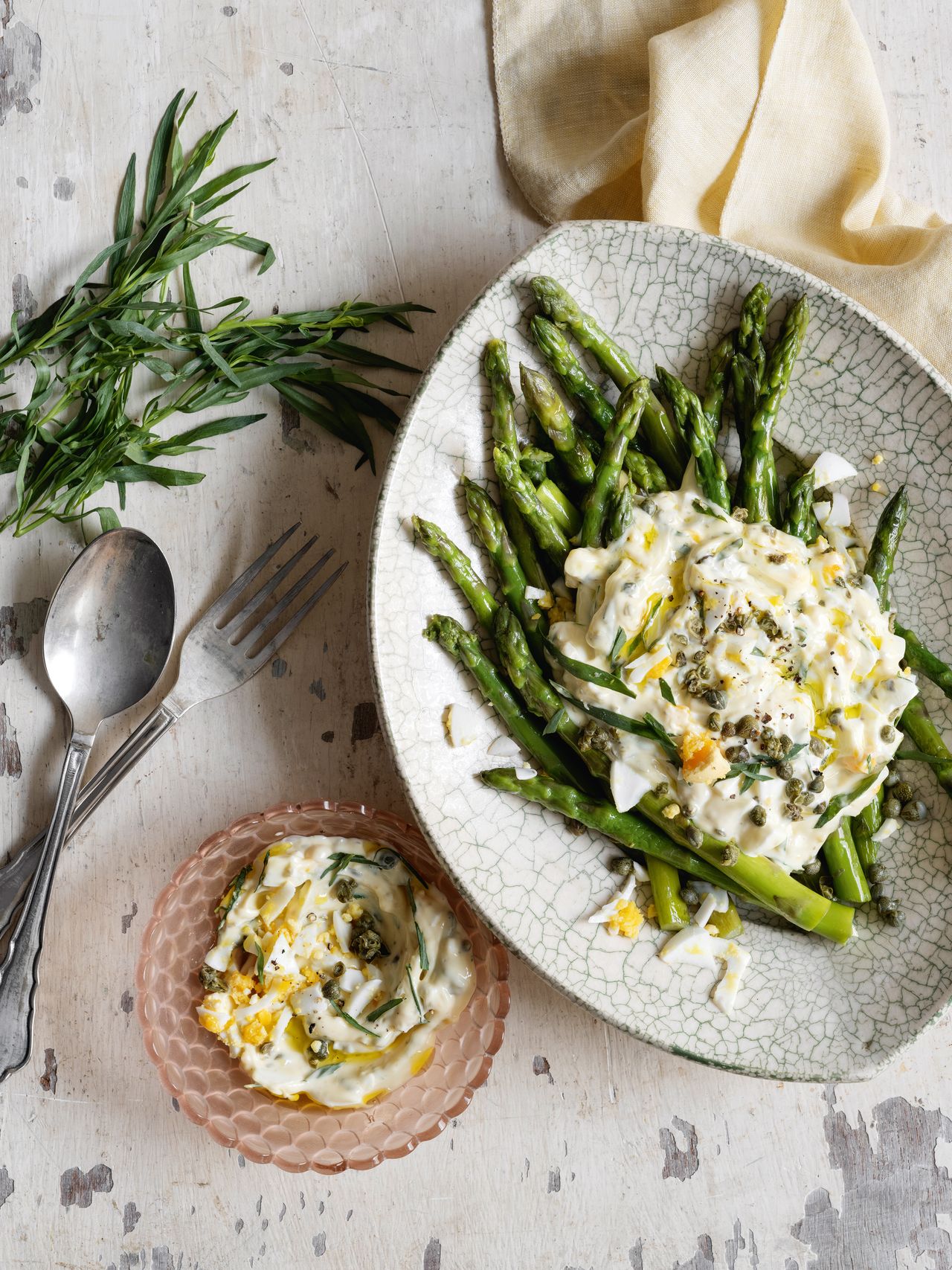 Asparagus with sauce gribiche