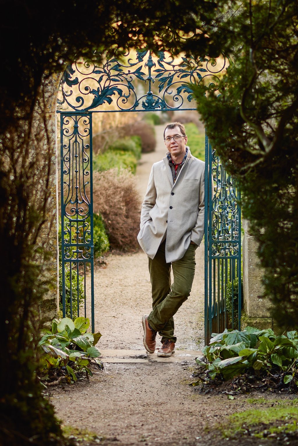 With a strong ecological approach Stefano specialises in sleek contemporary gardens that incorporate natural materials...