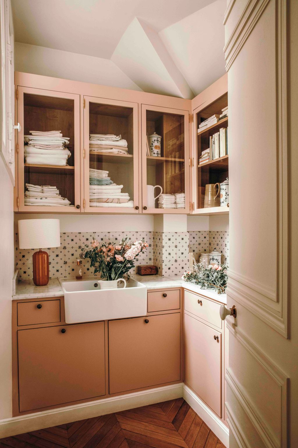 Paris home sezane linen closet