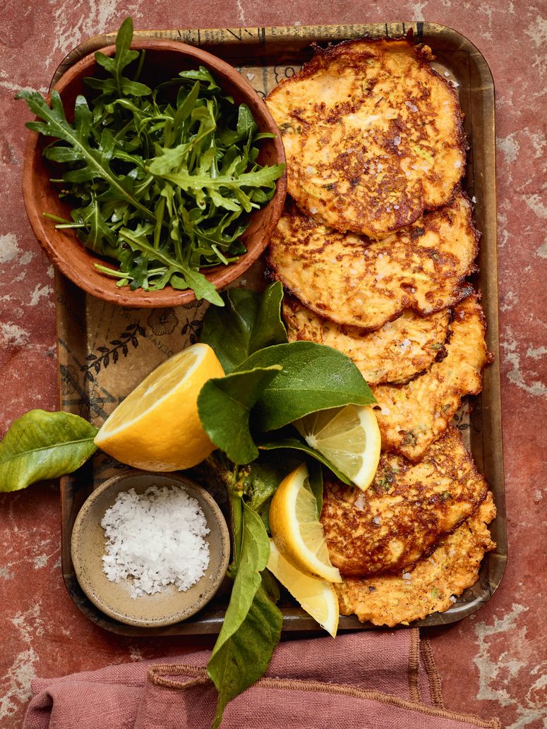Salads of artichokes with green beans and fennel with anchovies