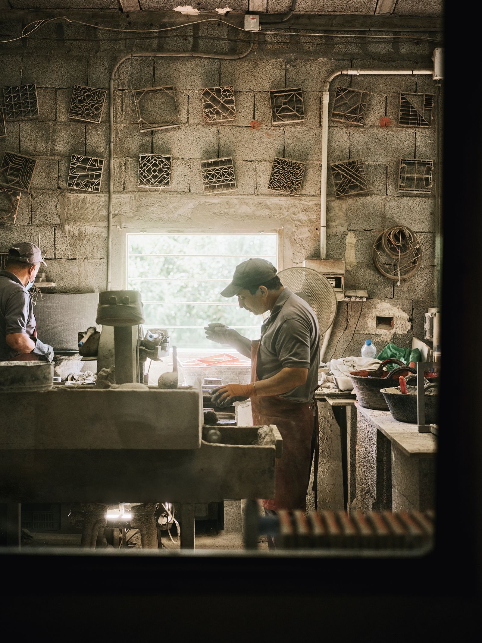 Making the cement tiles