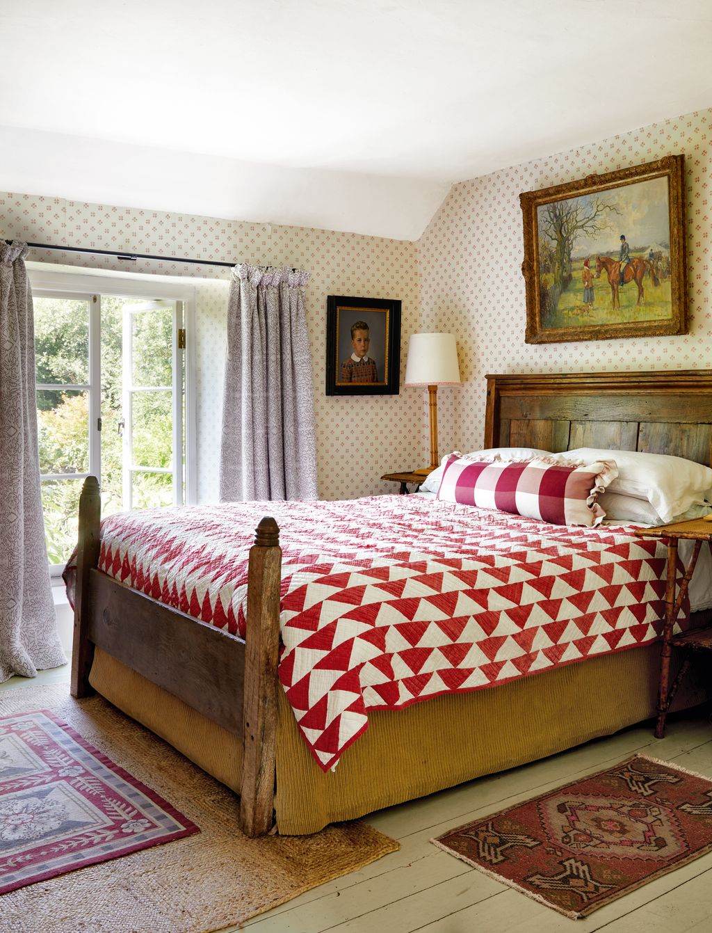 The 16thcentury former millhouse belonging to Sarah and Renshaw Hiscox needed to be able to hold plenty of guests. Many...