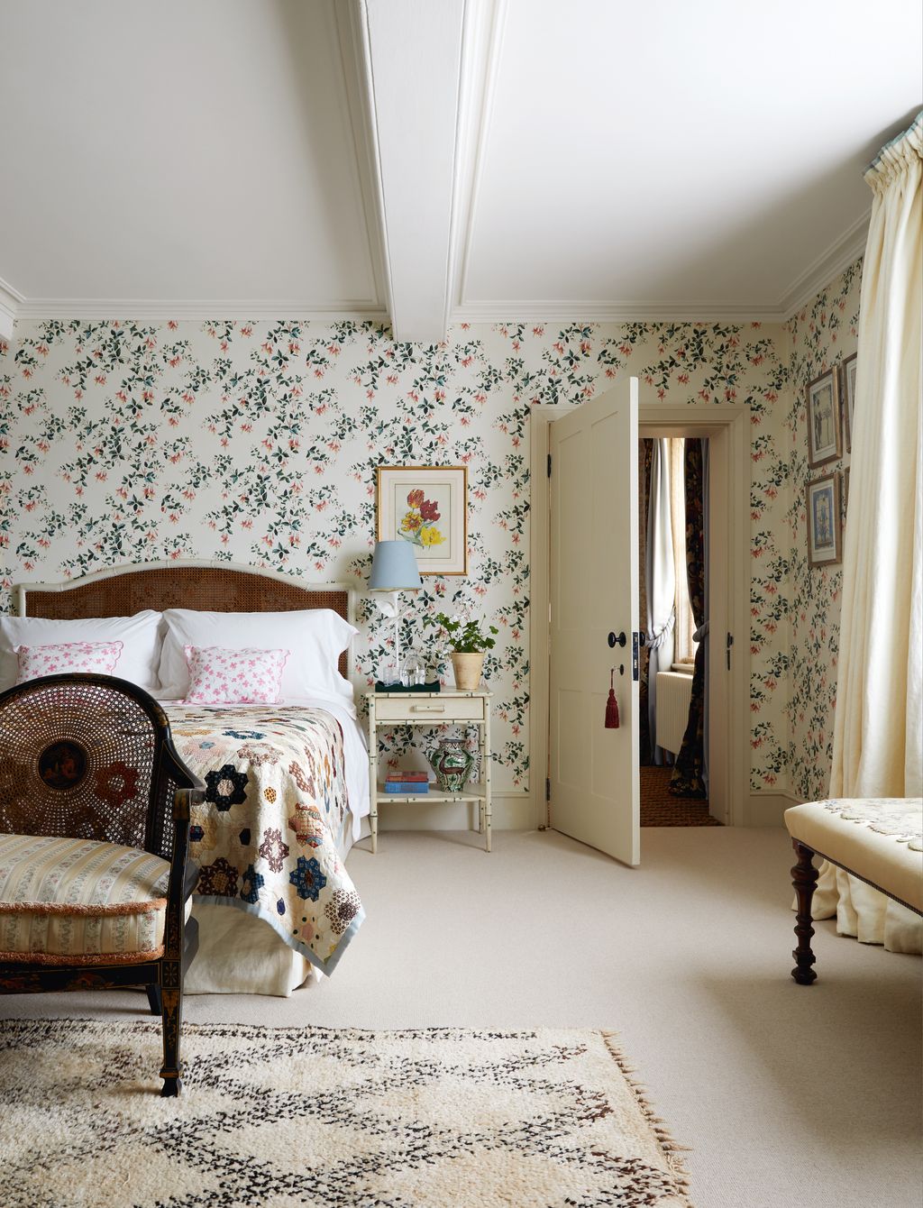 ‘Fuchsia wallpaper by Twigs from Simon Payle gives a timeless feel.