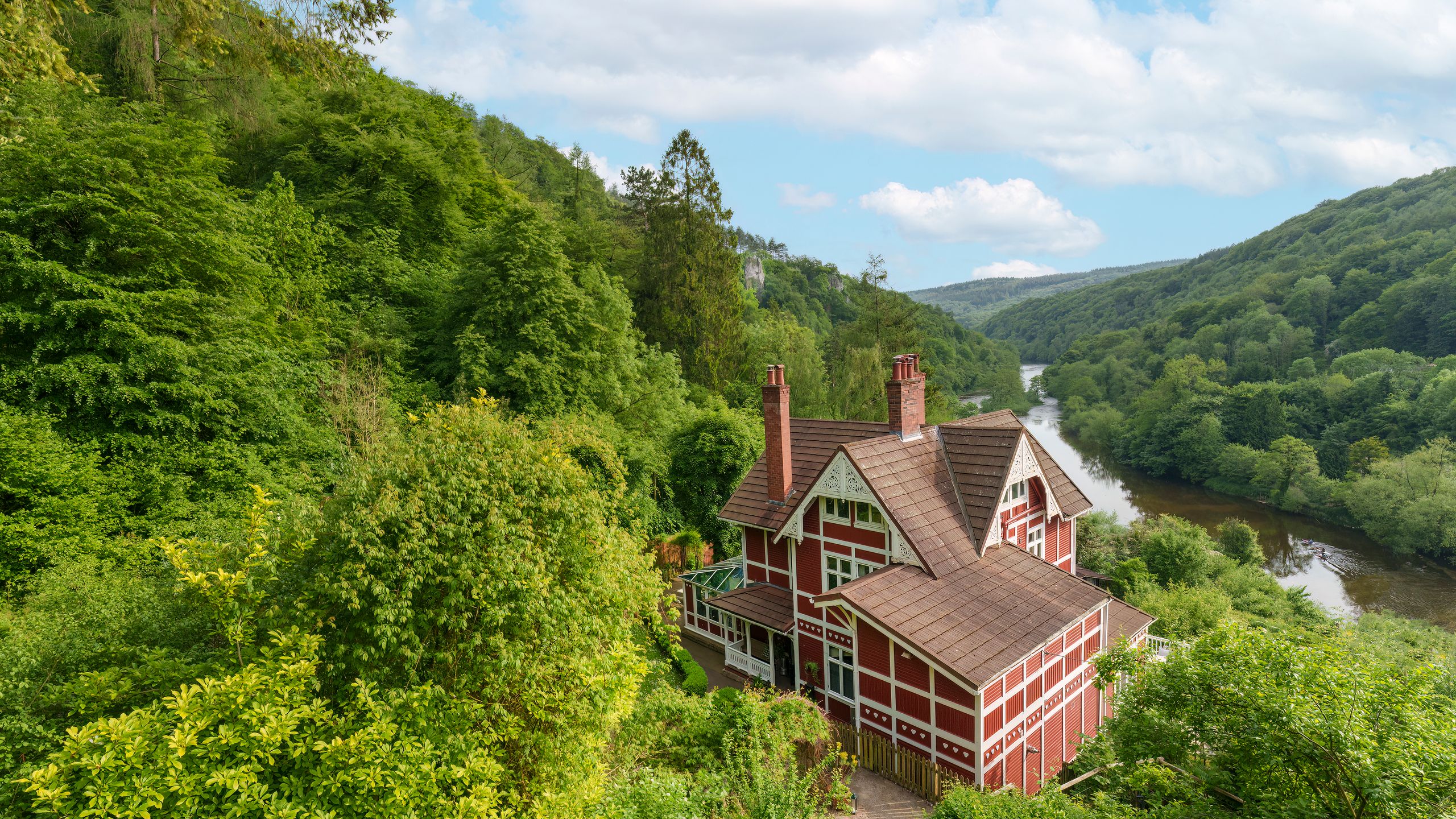 The 'Sex Education house is up for sale See inside Symonds Yat Chalet