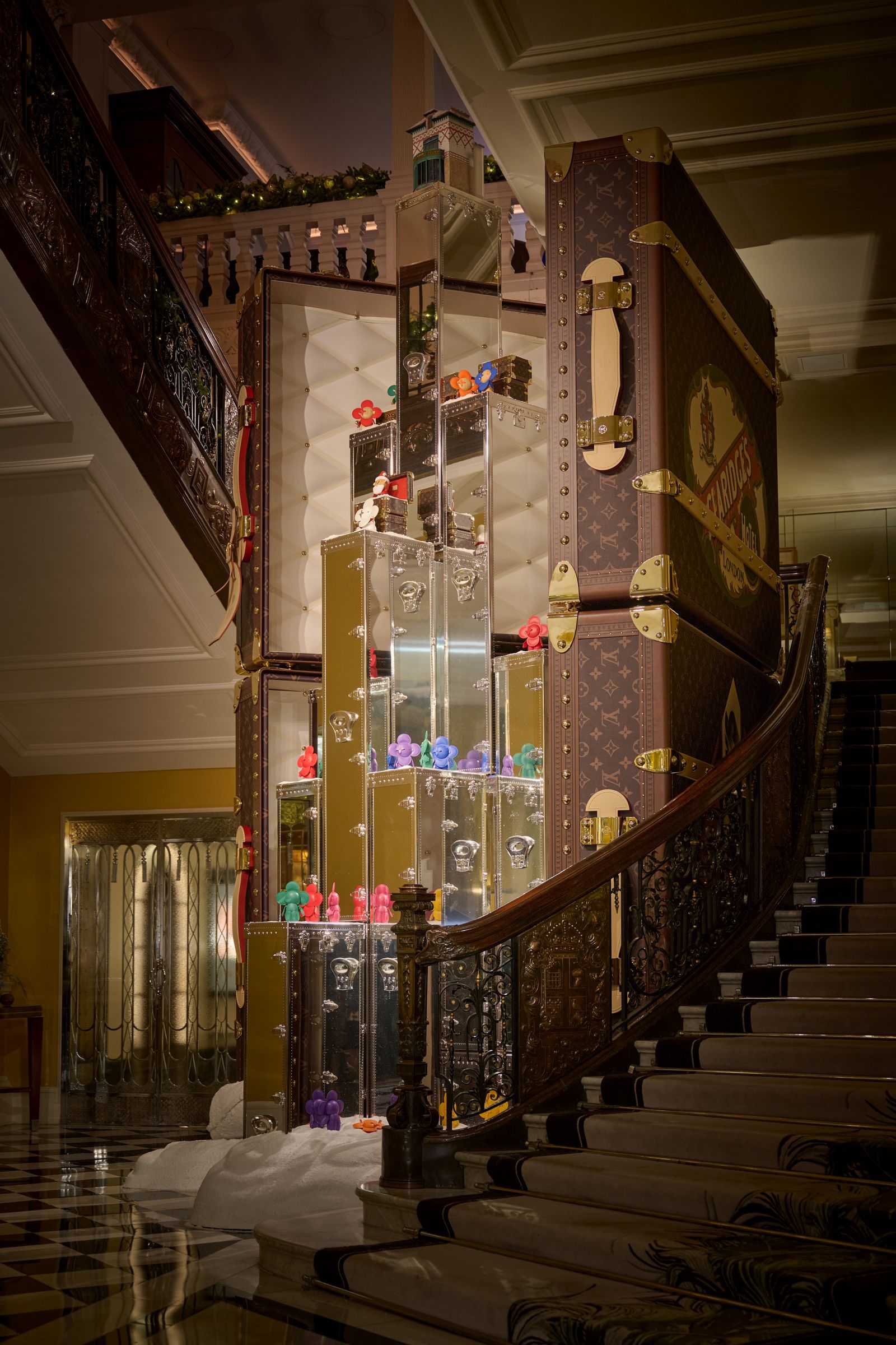 Claridge's unveils its Louis Vuittondesigned Christmas tree for 2023