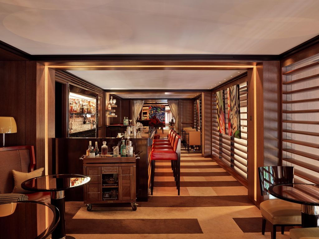 The deeply civilised Bar 45 is one of many reasons to visit the glorious Art Deco hotel 45 Park Lane. This chic space...