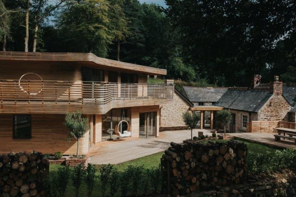 If this house looks familiar to you it's because you've seen it on Grand Designs. A former gamekeeper's lodge this vast...