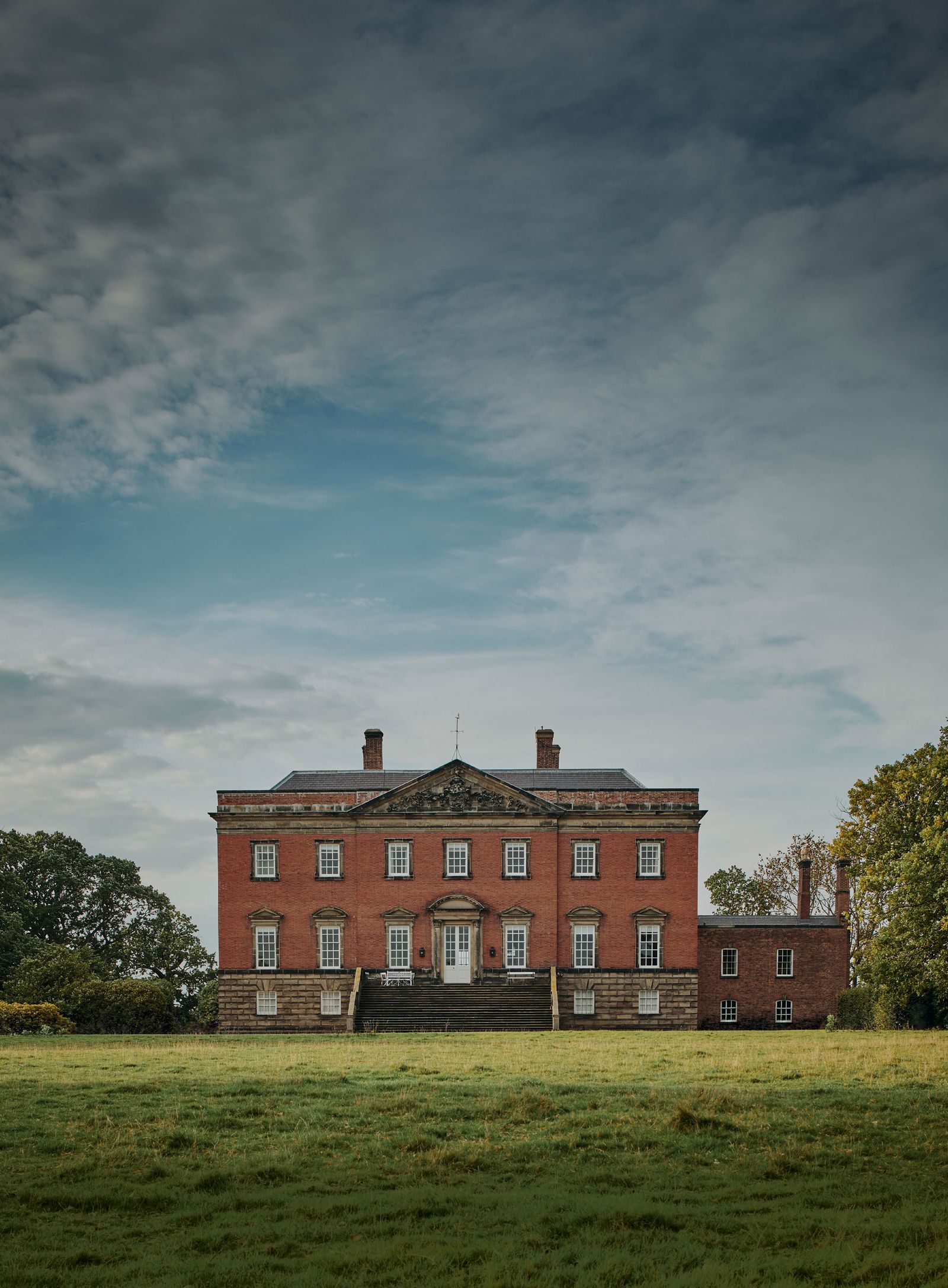 Image may contain Architecture Building Housing House Manor Grass and Plant