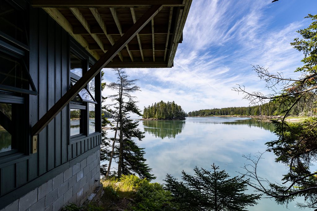 Image may contain Nature Outdoors Scenery and Lakefront