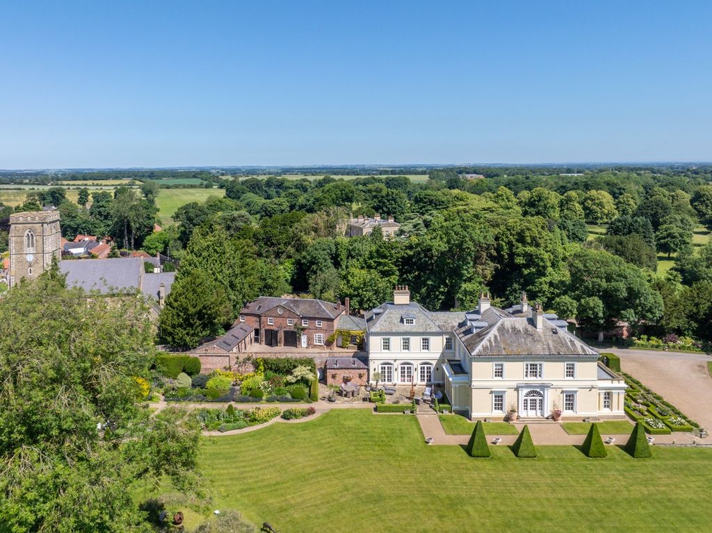 Image may contain Architecture Building Housing Outdoors House and Manor