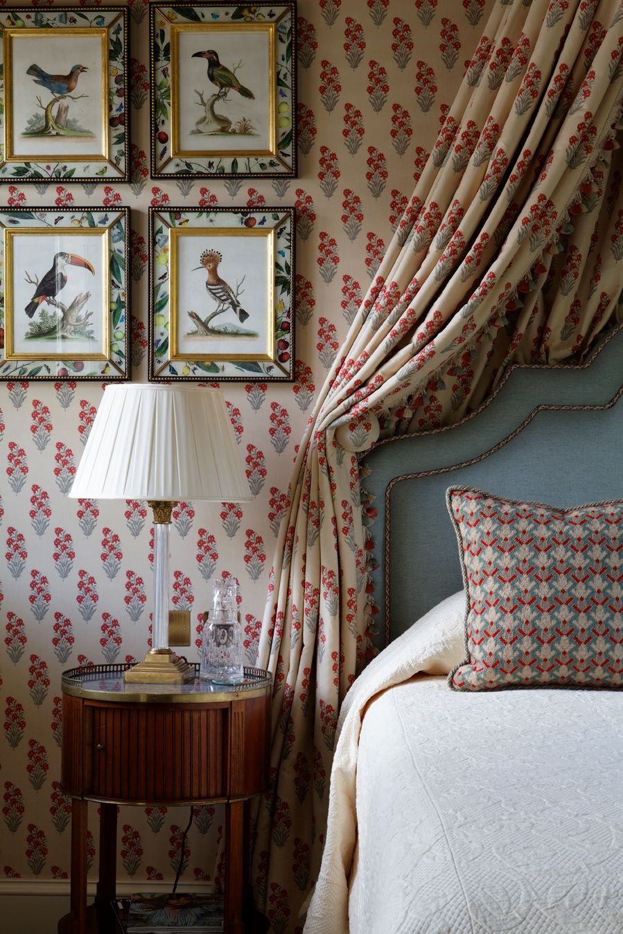 Image may contain: Lamp, Table Lamp, Home Decor, Art, Painting, Indoors, Interior Design, Animal, Bird, and Cushion