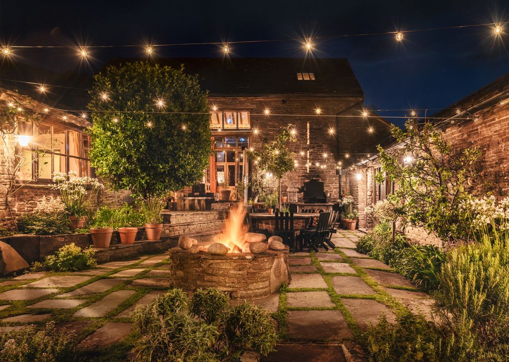 Image may contain Backyard Nature Outdoors Yard City Urban Architecture Building House Housing Villa and Path