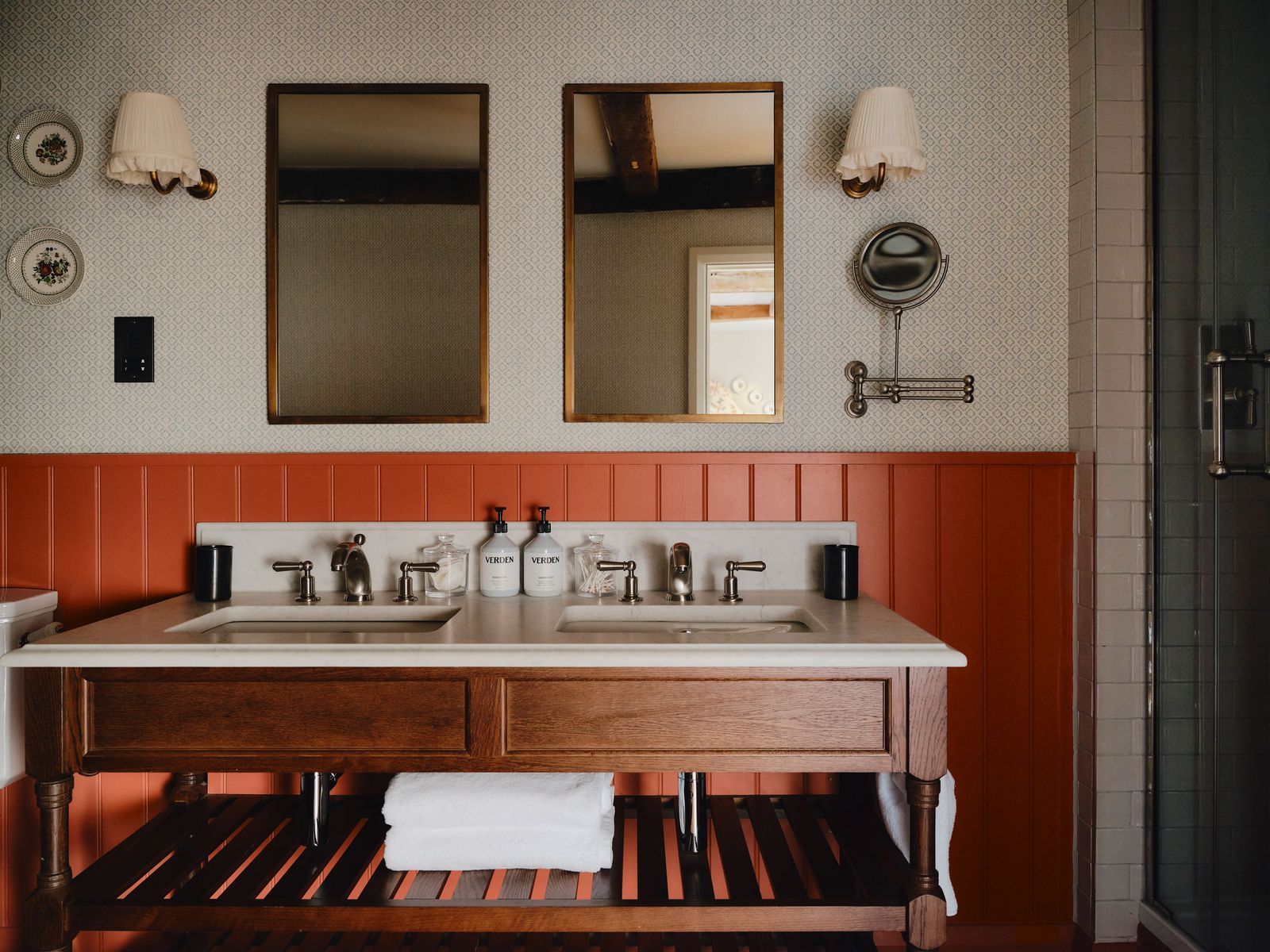 Image may contain Lamp Sink Sink Faucet Double Sink and Plate