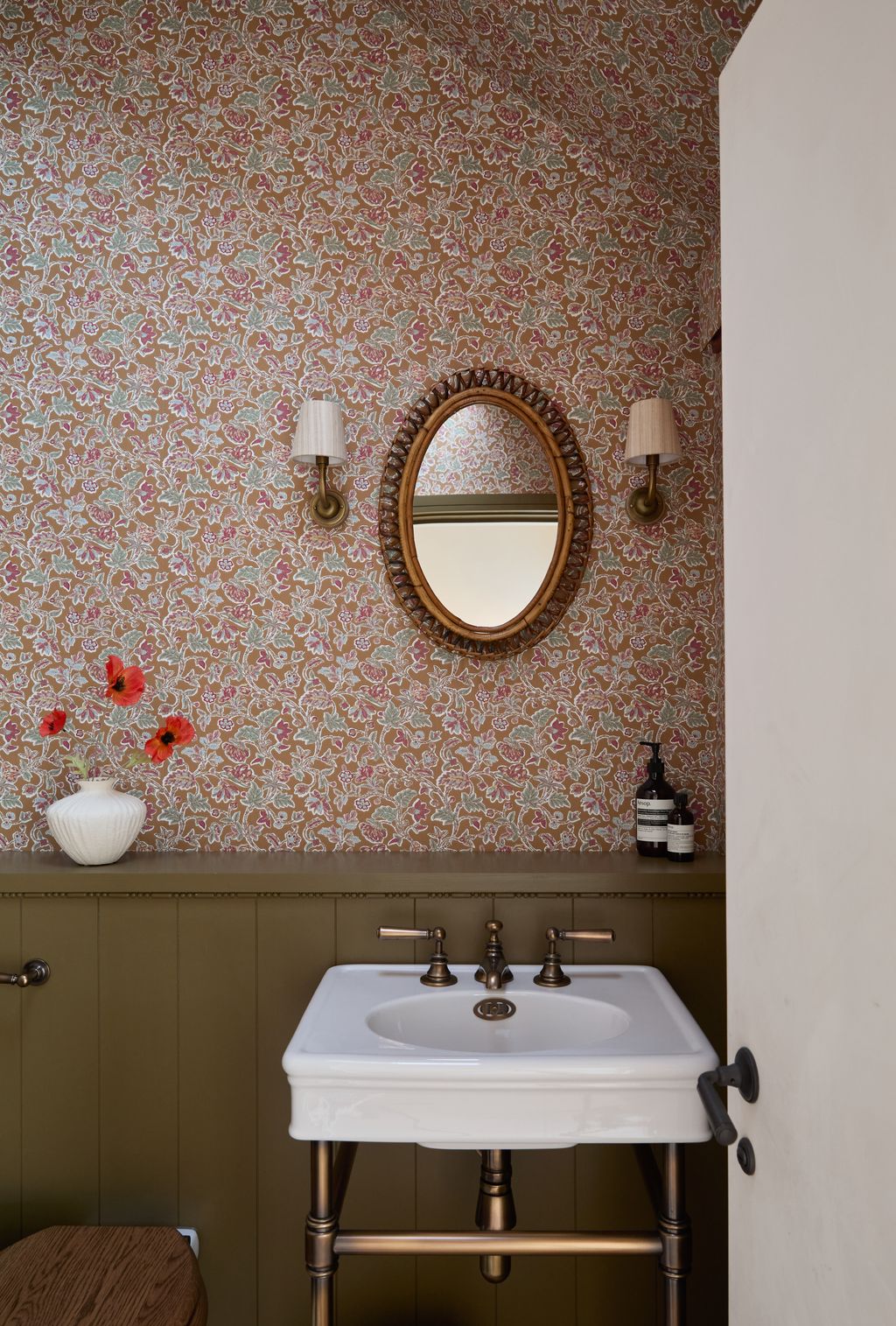 Image may contain Lamp Sink Sink Faucet Basin Bathroom Indoors Room and Toilet