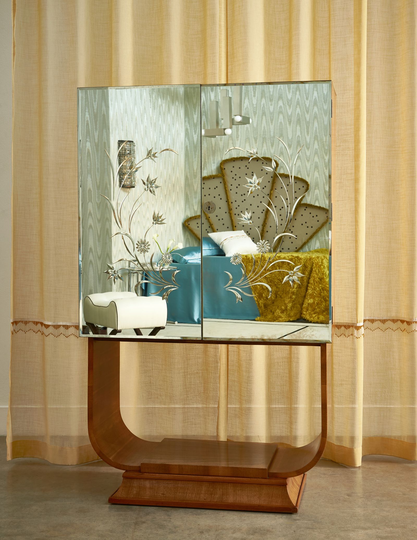 Image may contain Dressing Room Indoors Room Interior Design Furniture and Couch