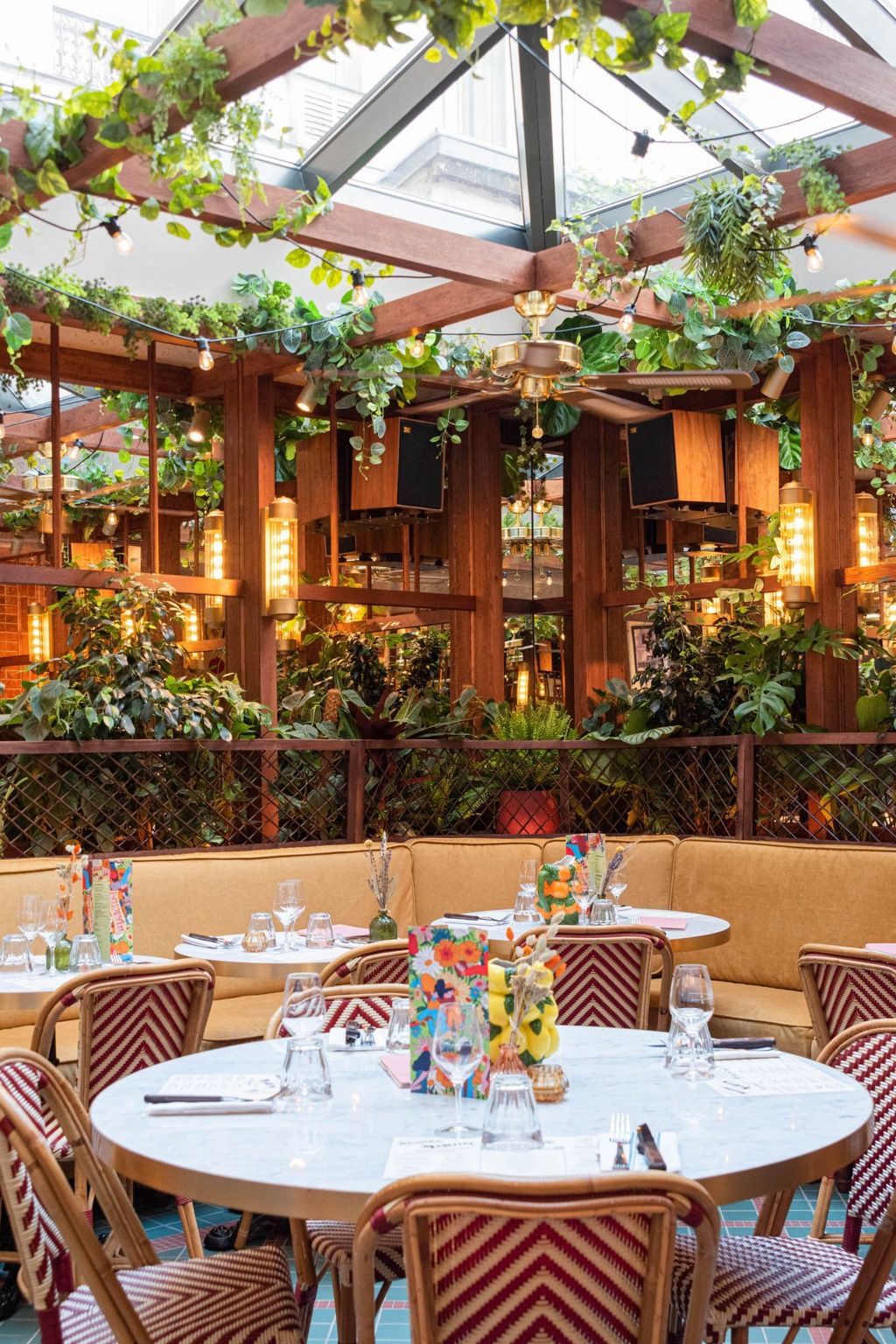 Image may contain best restaurants in paris Dining Table Dining Room Brasserie Martin