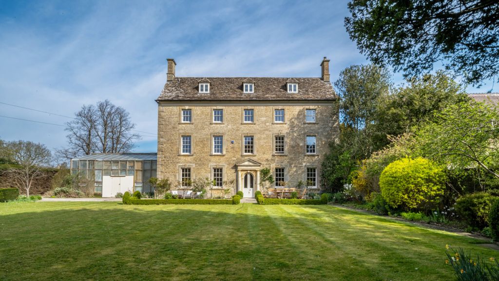 Image may contain Architecture Building Housing House and Manor