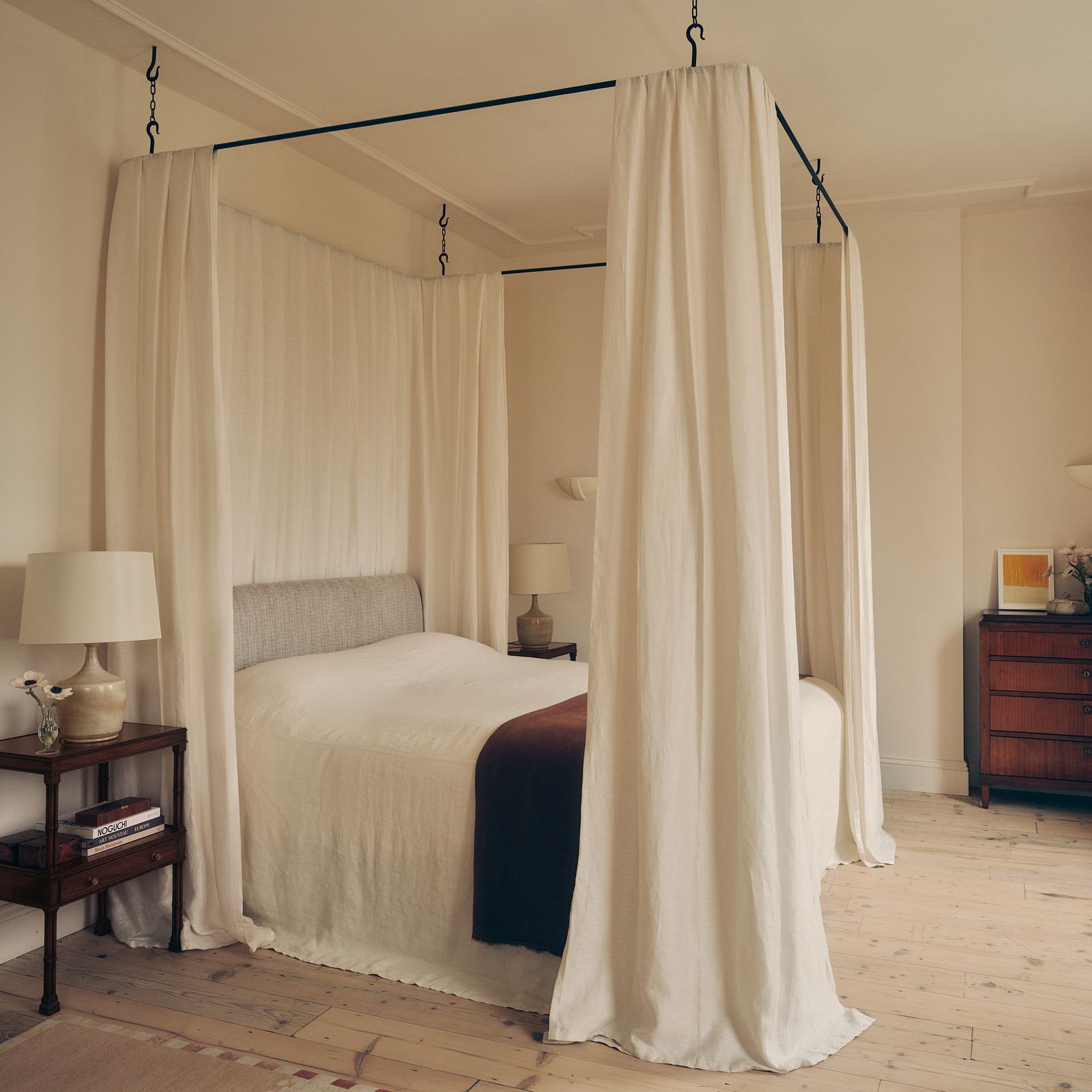 The deconstructed four-poster bed: a subversive take on a country house classic