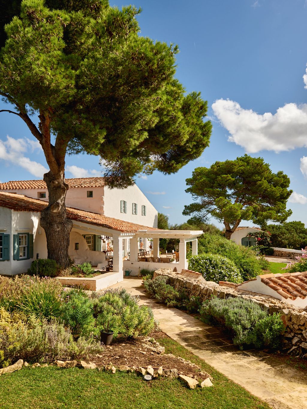 Image may contain Architecture Building House Housing Villa Neighborhood Suburb Outdoors Nature Plant and Tree