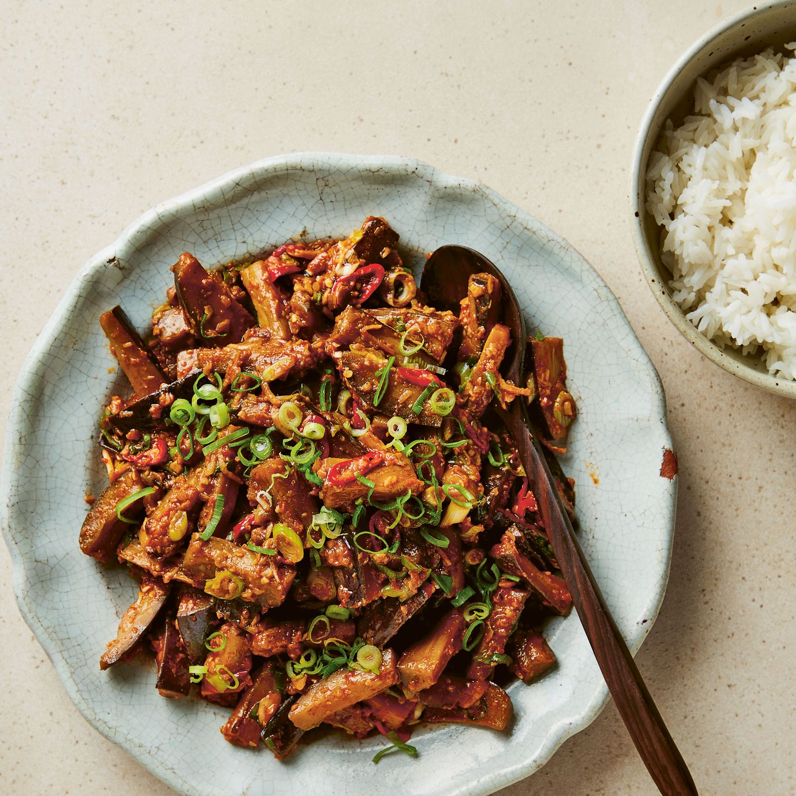 Aubergines in spicy yellow bean sauce