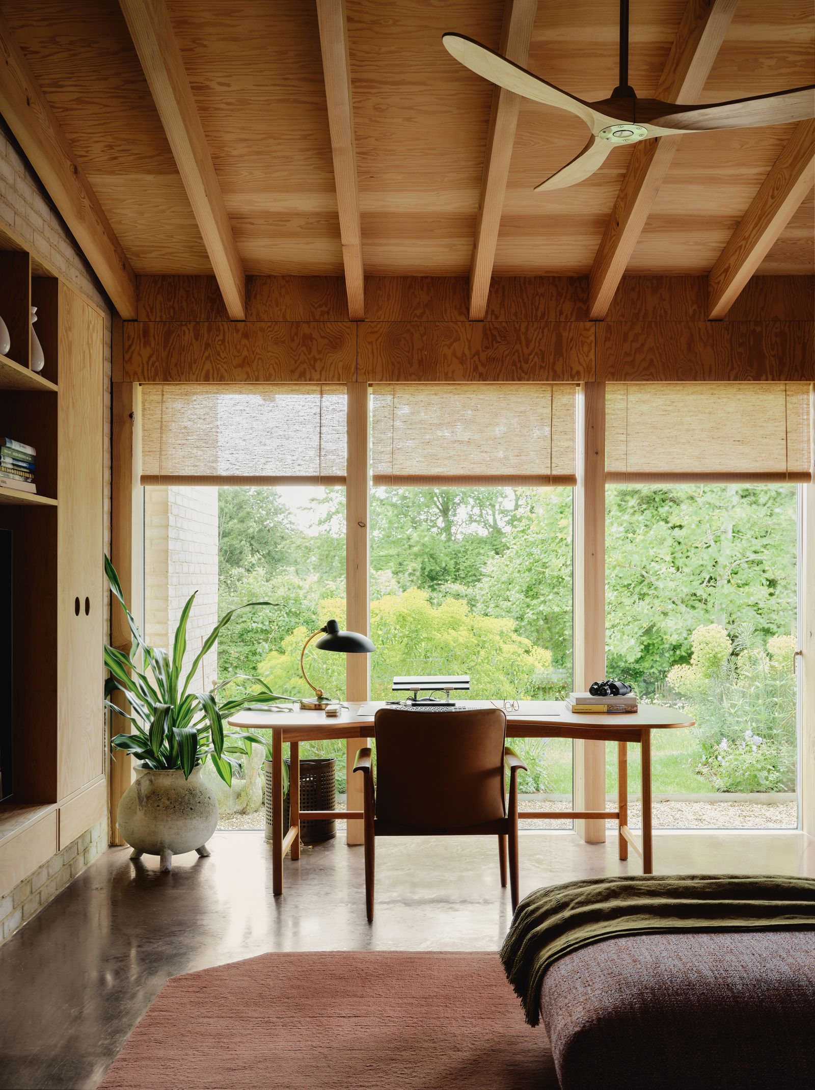 The Svenskt Tenn desk bears a Fritz Hansen ‘Kaiser Idell lamp.