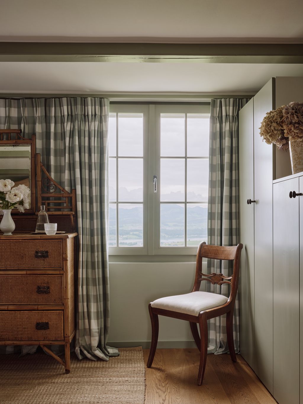 Another corner of the main bedroom highlights Denizs skill for combining old and new and highstreet and highend pieces....