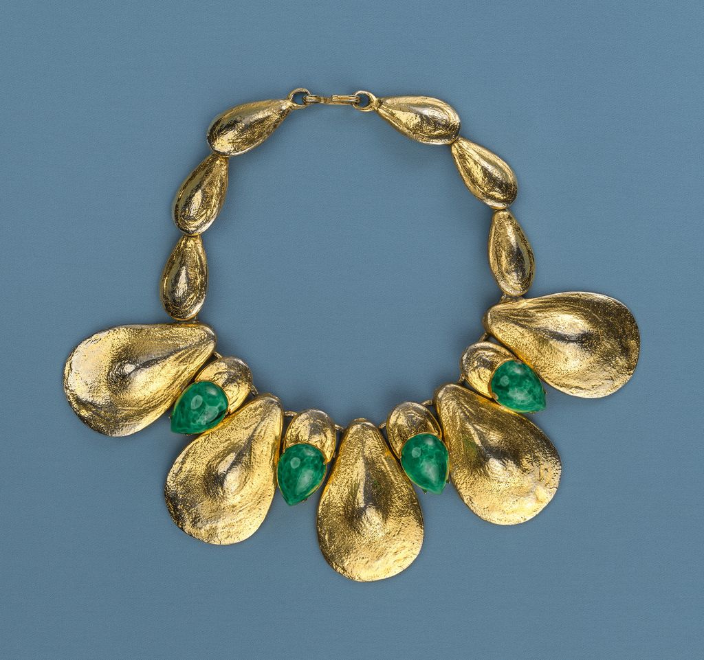 Mimi di Niscemi created this festoon necklace in 1972 combining golden shells and green pâte de verre teardrops on a...