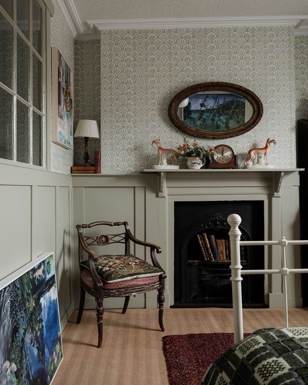 As in the main bedroom the spare bedroom has an internal window into the ensuite. Both windows were salvaged from skips...