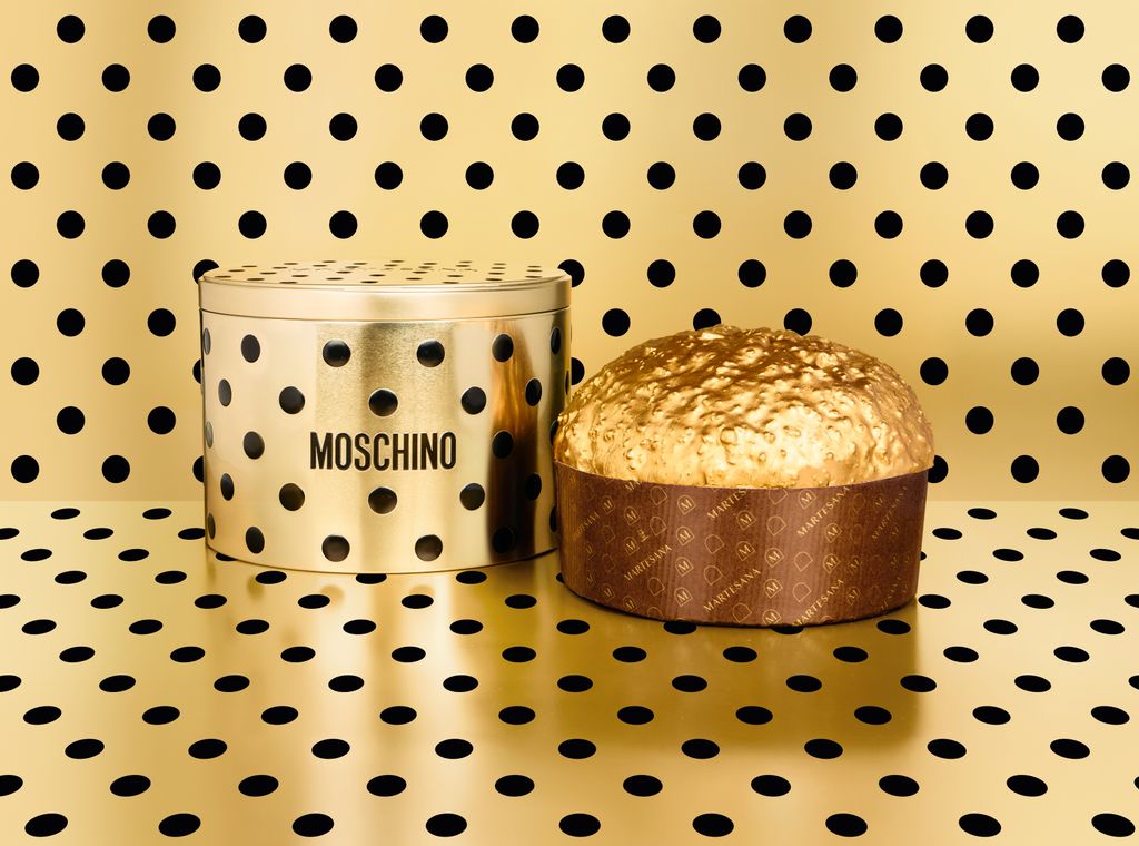 Panettone e scatola in latta oro e pois