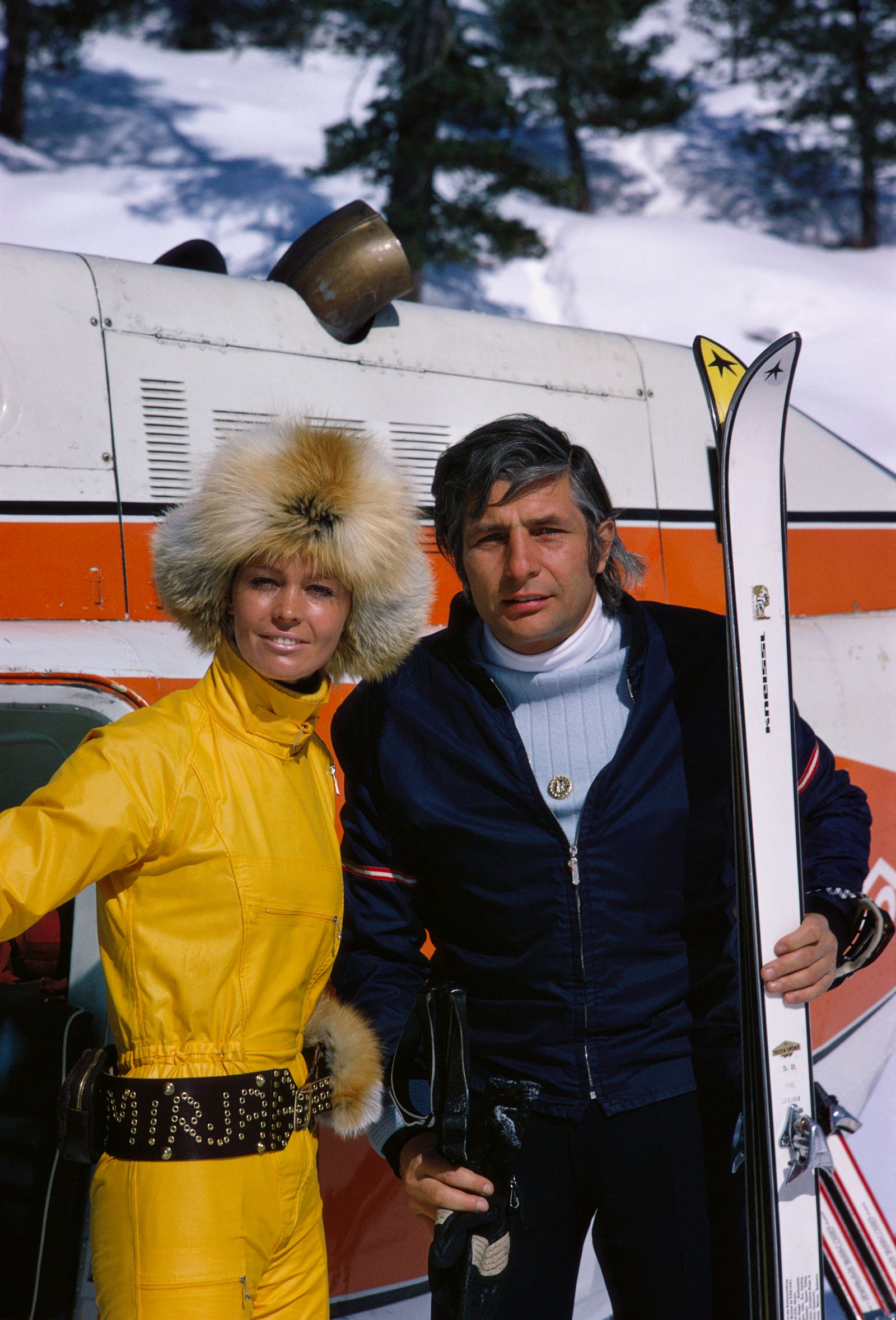 Mirja e Gunter Sachs al comprensorio sciistico svizzero di St. Moritz. Gunter Sachs era un miliardario tedesco ed ex...